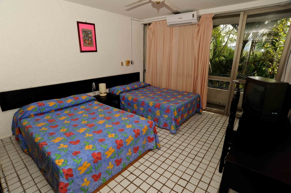 Villas Paraiso Hotel 9/32