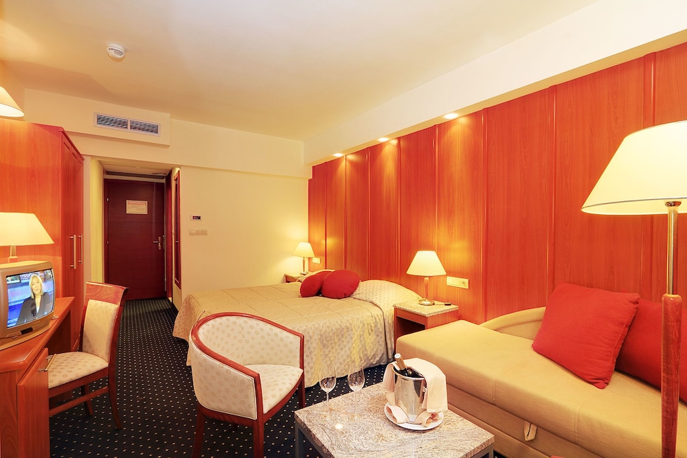 Marko Polo Maradiso Hotel by Aminess 48/72