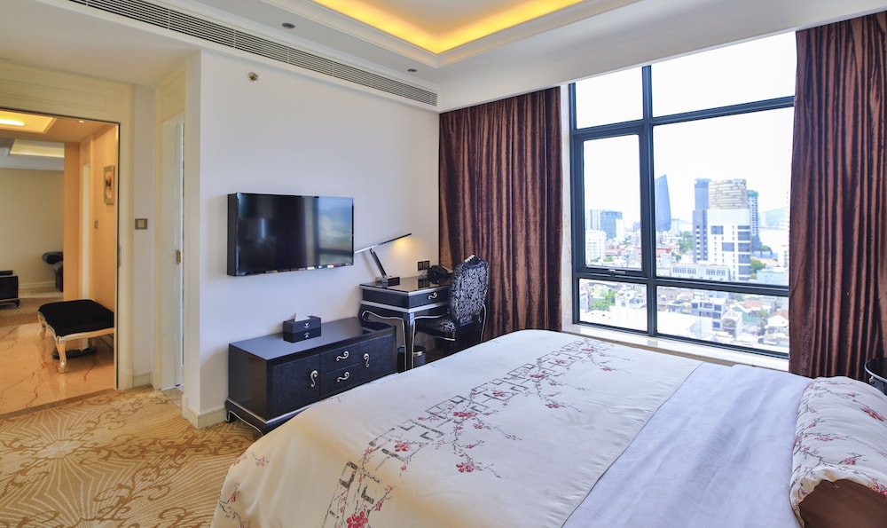 1 BEDROOM, SUITE, APARTMENT