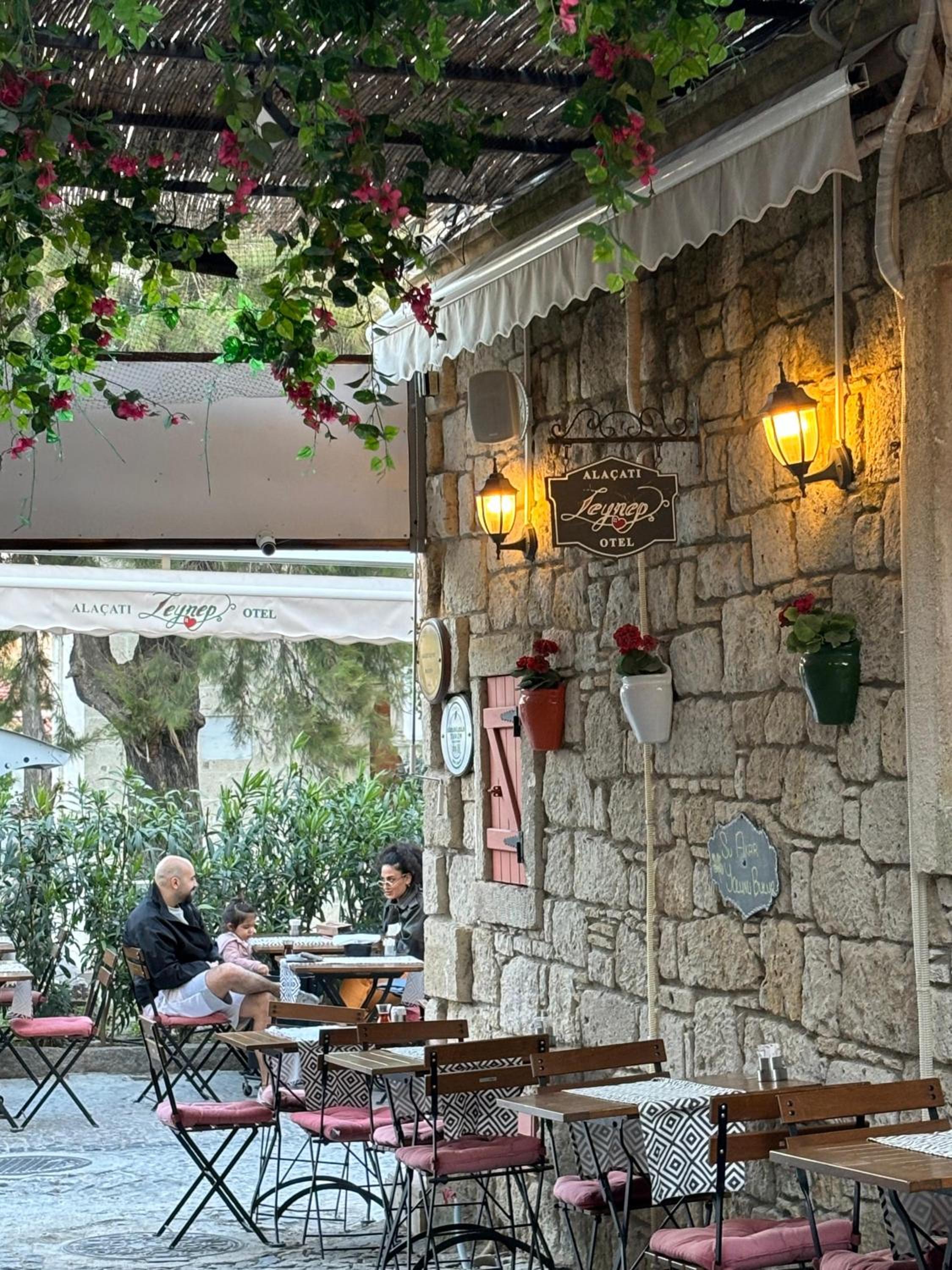 Alacati Zeynep 6/16