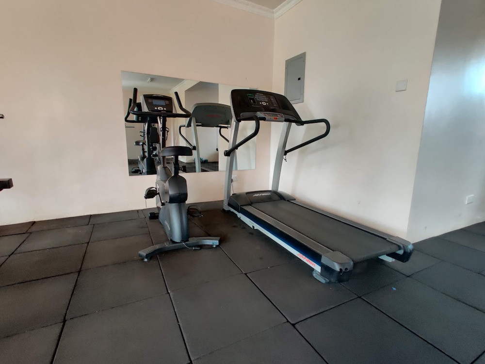 Longview Suites 22/51