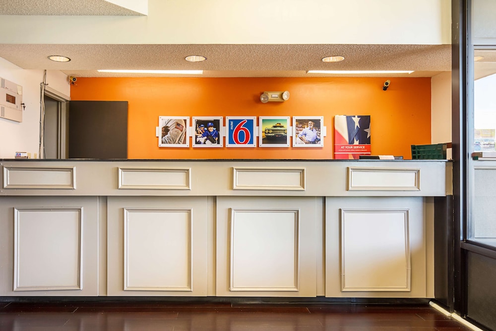 Lobby at Motel6 Covington, TN, COVINGTON - TN