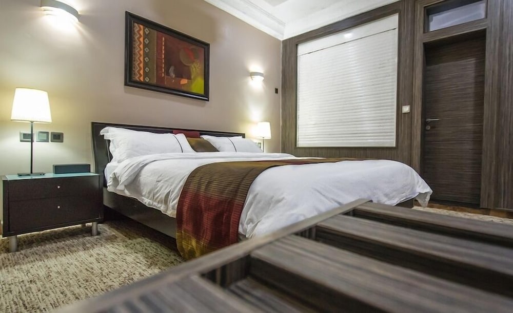 Grand Hyatt Hotels 19/50