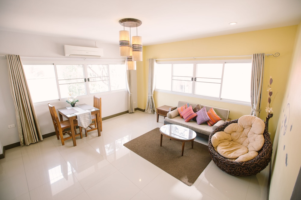 THE OPIUM SERVICED APARTMENT AND HOTEL 33/50