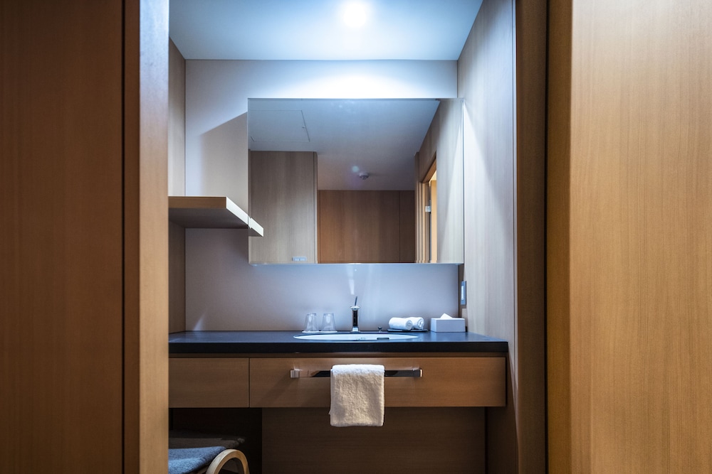 Kyoto Shijo Takakura Hotel Grandereverie 49/50