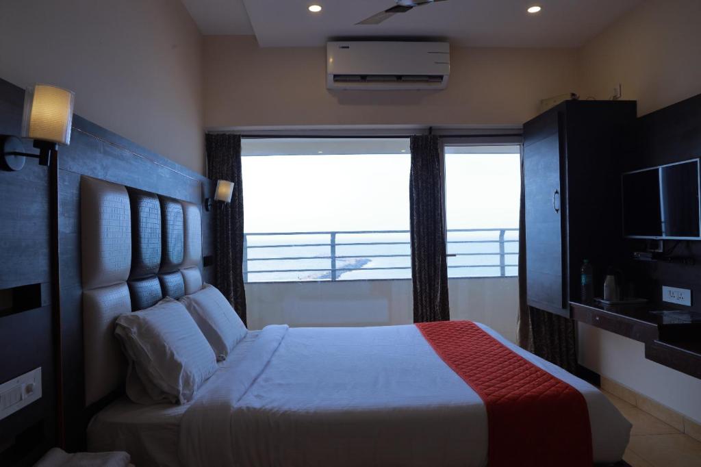 Hotel Maadhini 10/35