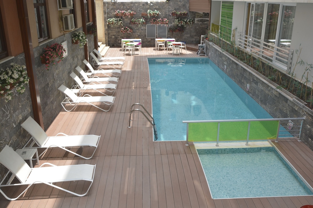 Saray Apart Hotel 13/16