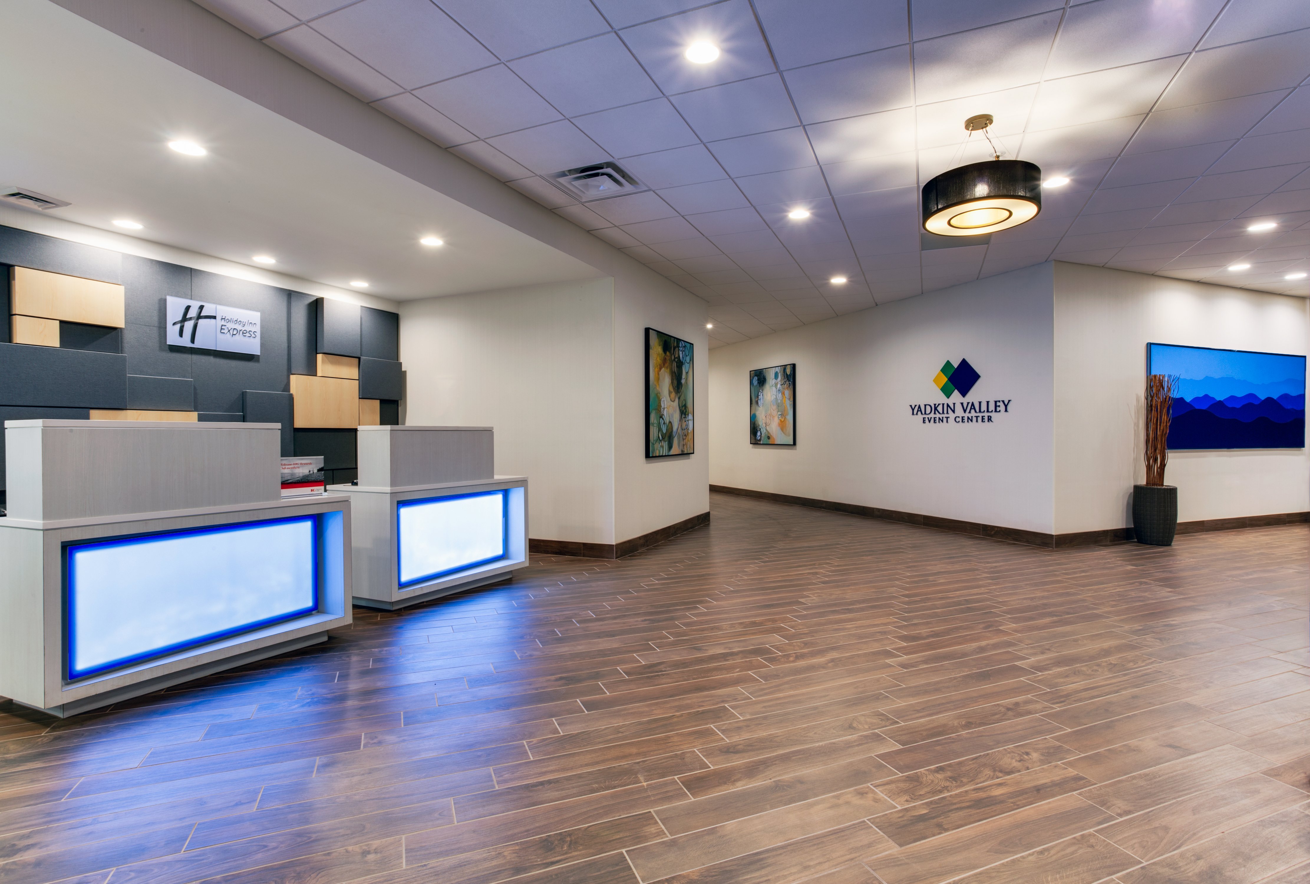 Holiday Inn Express Wilkesboro 13/59