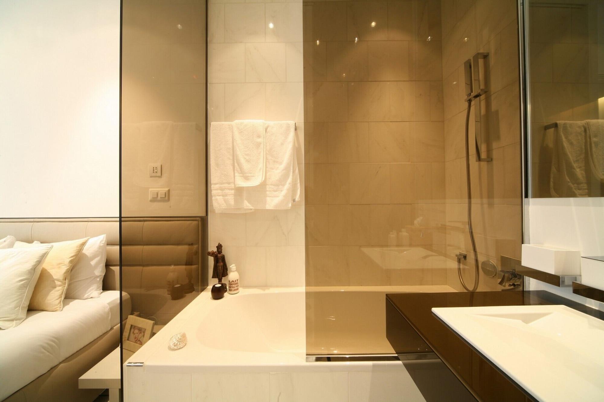 Senior, Studio, Apartment