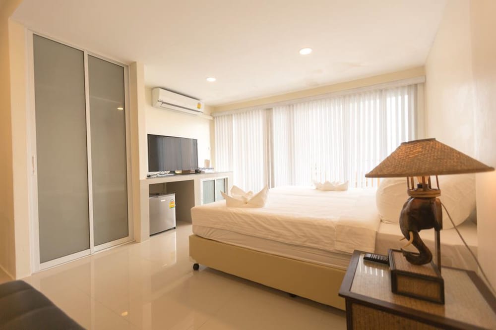 Marina Jomtien Beach 13/65