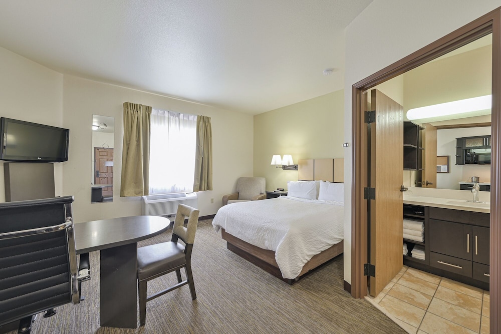 Candlewood Suites Tulsa 20/54