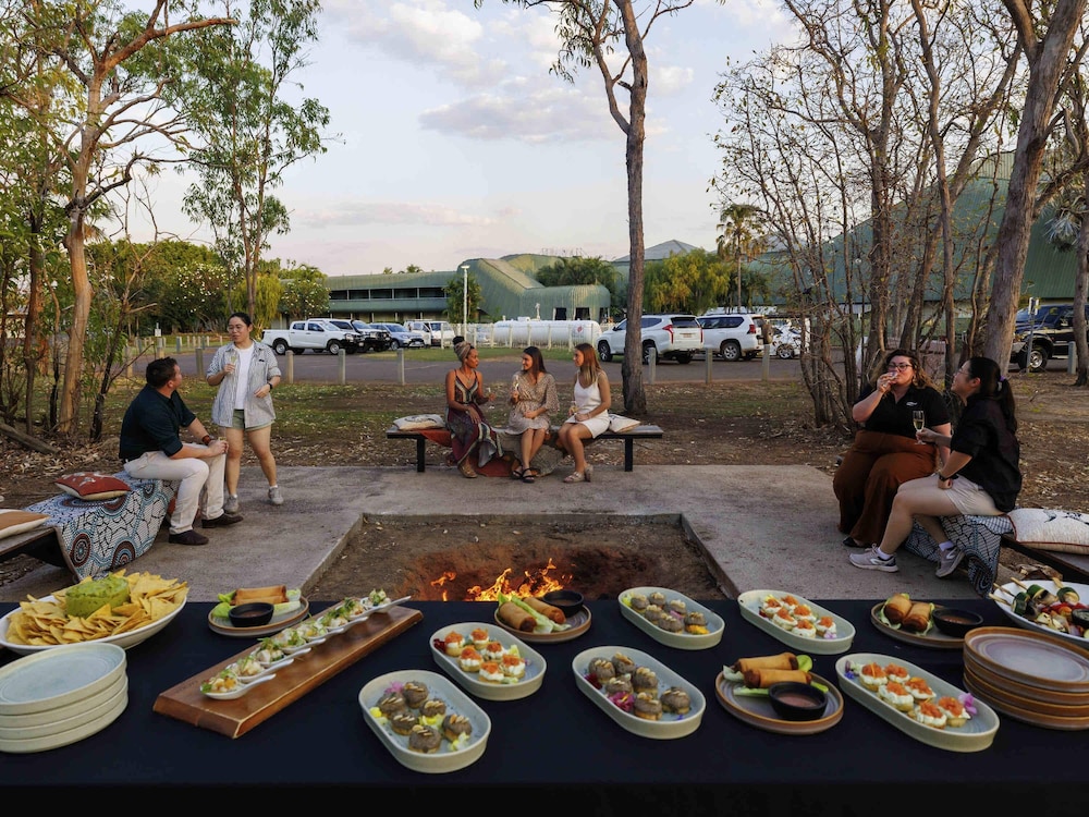 Kakadu Crocodile Hotel 56/61