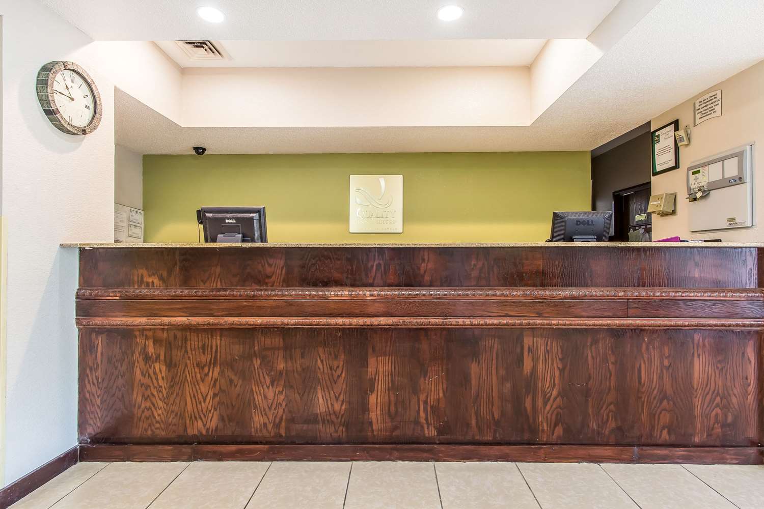 Quality Inn & Suites La Vergne, TN 1/18
