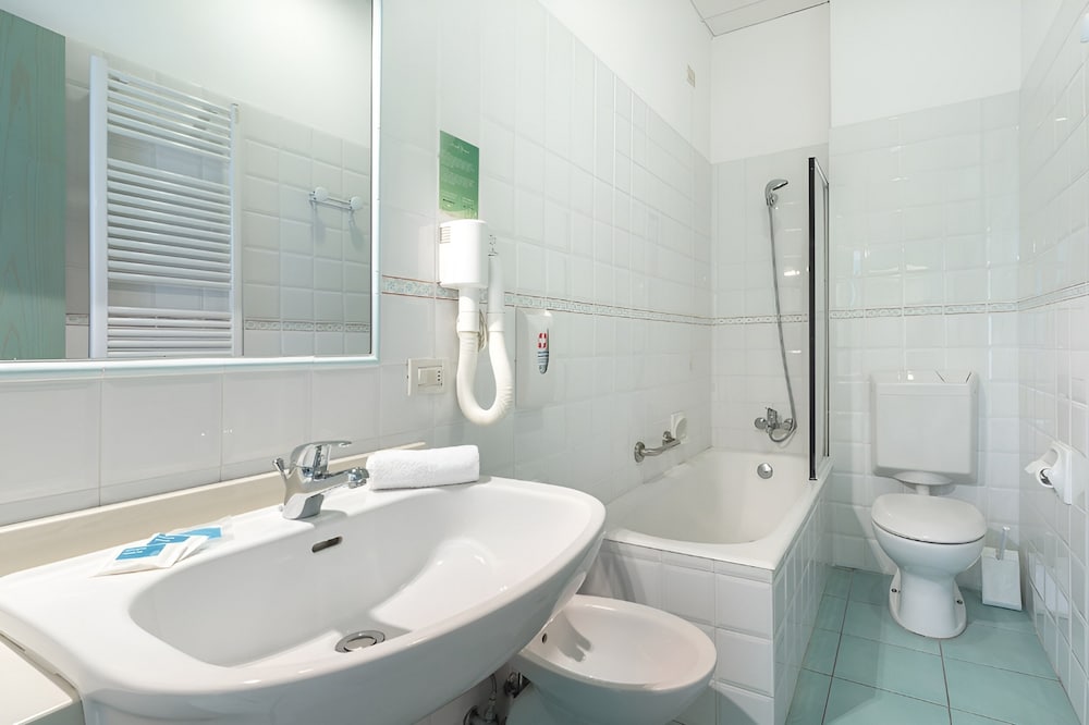 Hotel Serapo 54/58