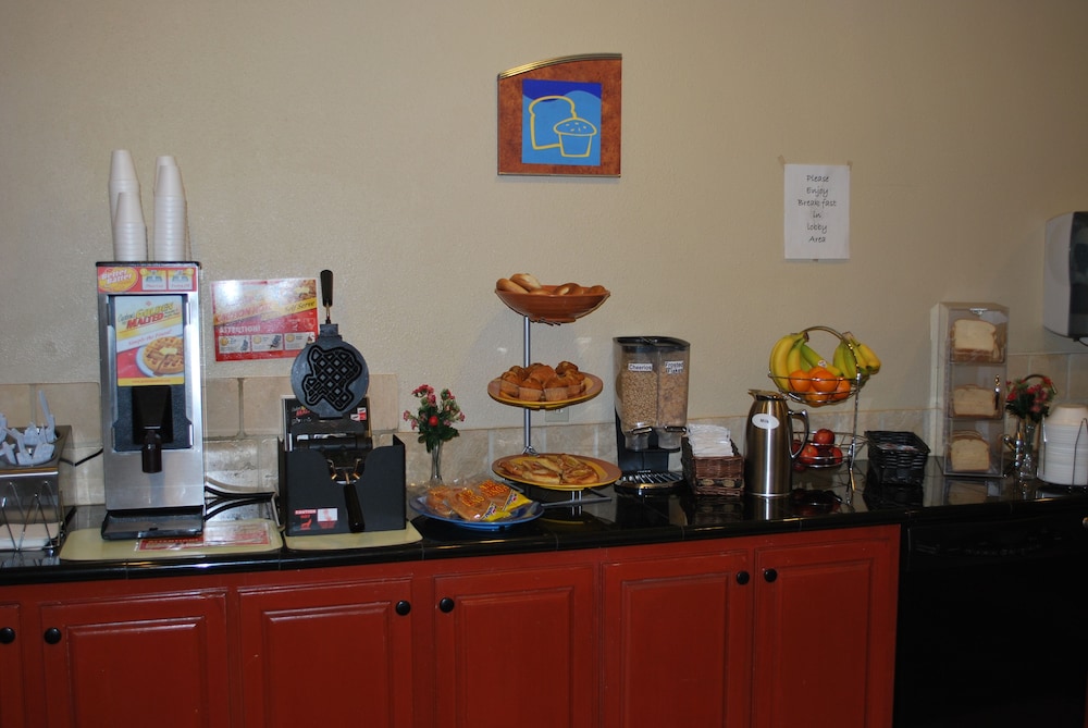 Americas Best Value Inn Lubbock E 41/46