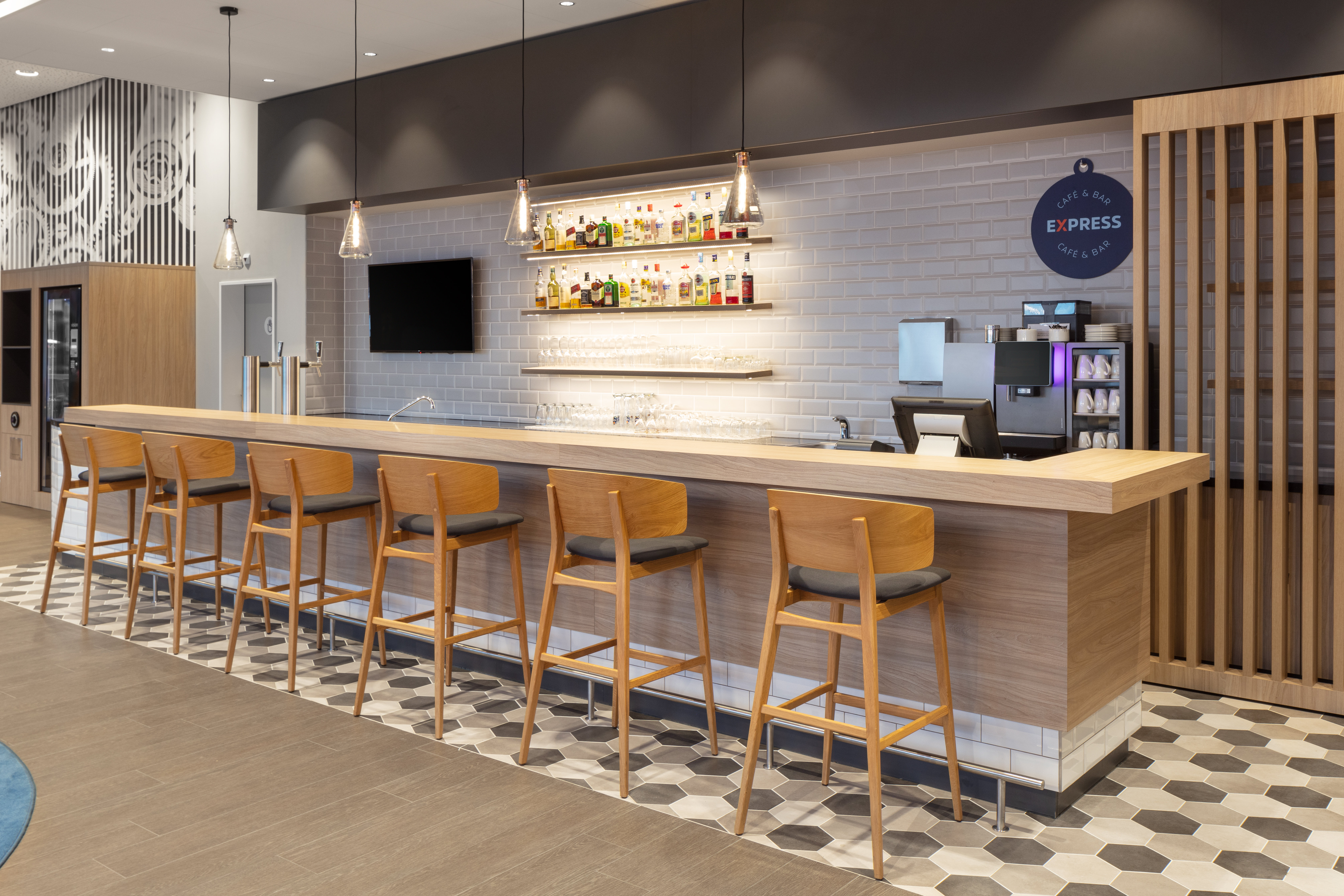 Holiday Inn Express Aarburg - Oftringen 56/80
