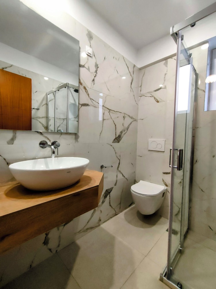 Avra Beach Hotel 52/55