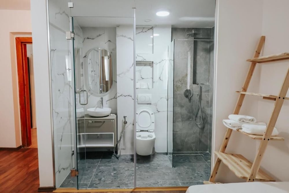 HOTEL KRISTAL KORCE 55/55