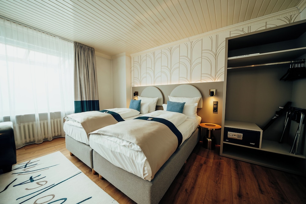 1 BEDROOM, APARTMENT