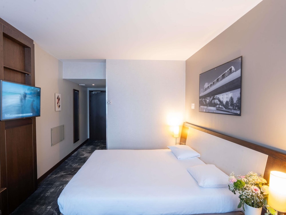 CLASSIC, DOUBLE BED, SOFA