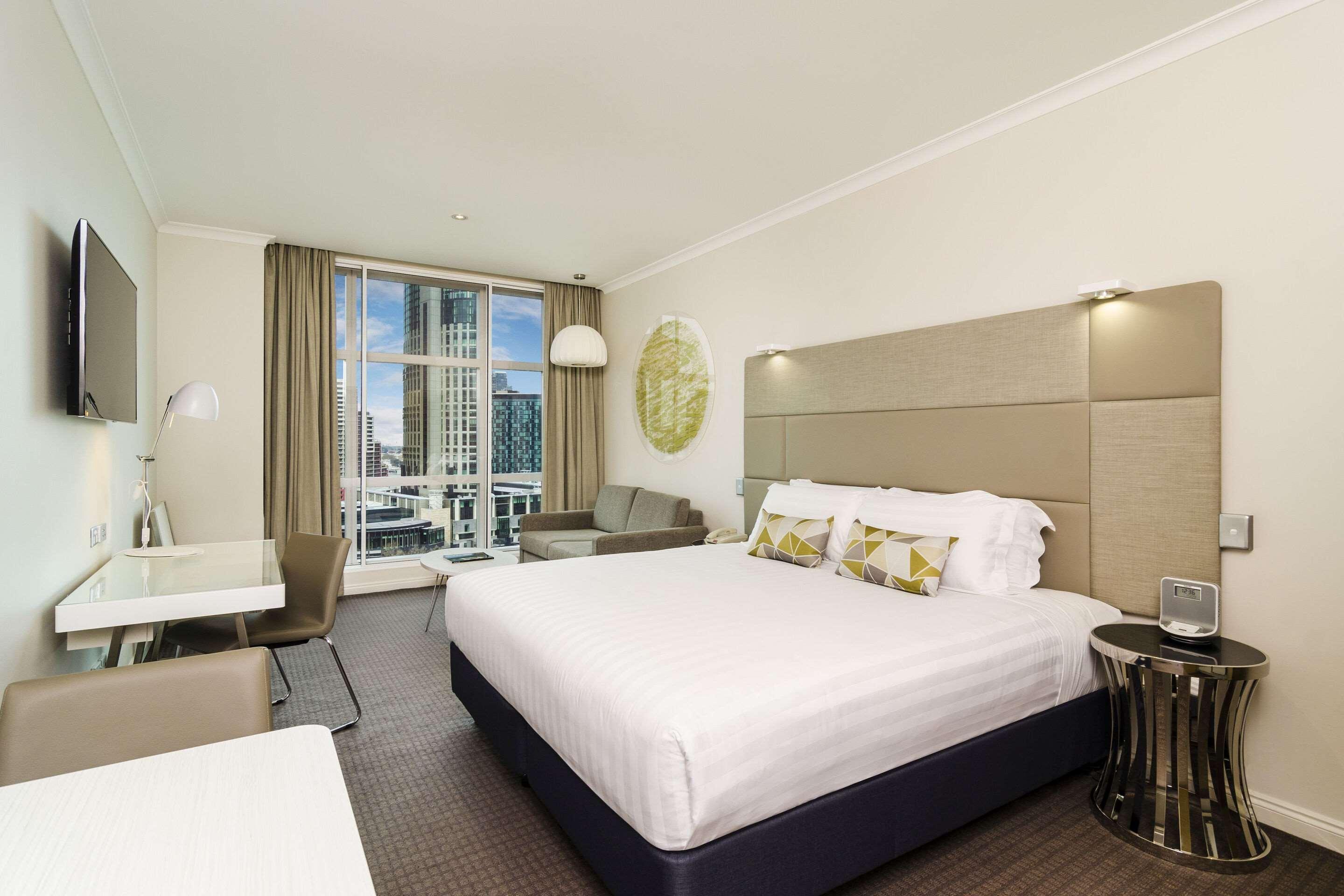 Upgrade, Twin Beds