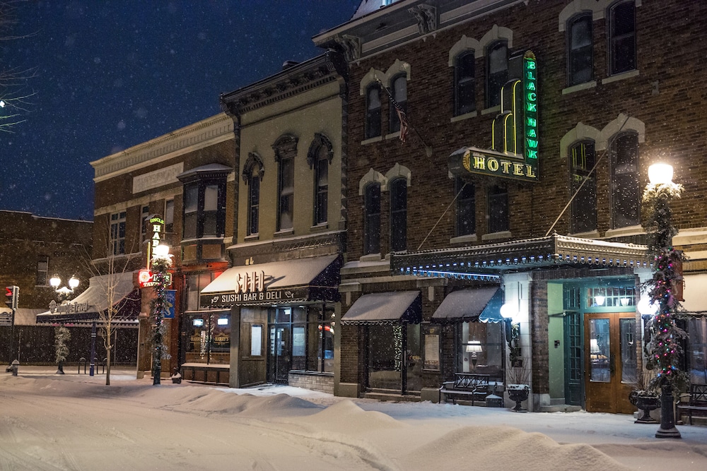 The Blackhawk Hotel 2/50