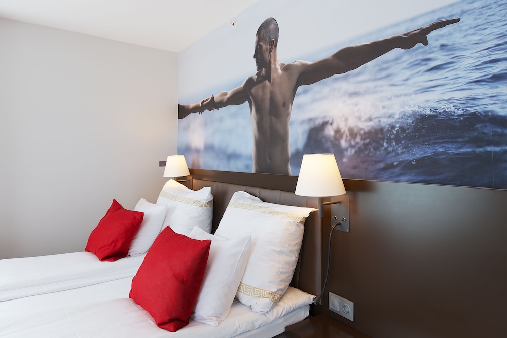 QUALITY HOTEL WATERFRONT 23/47