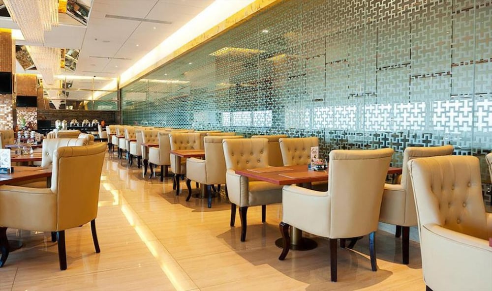 Grand Paragon 42/55