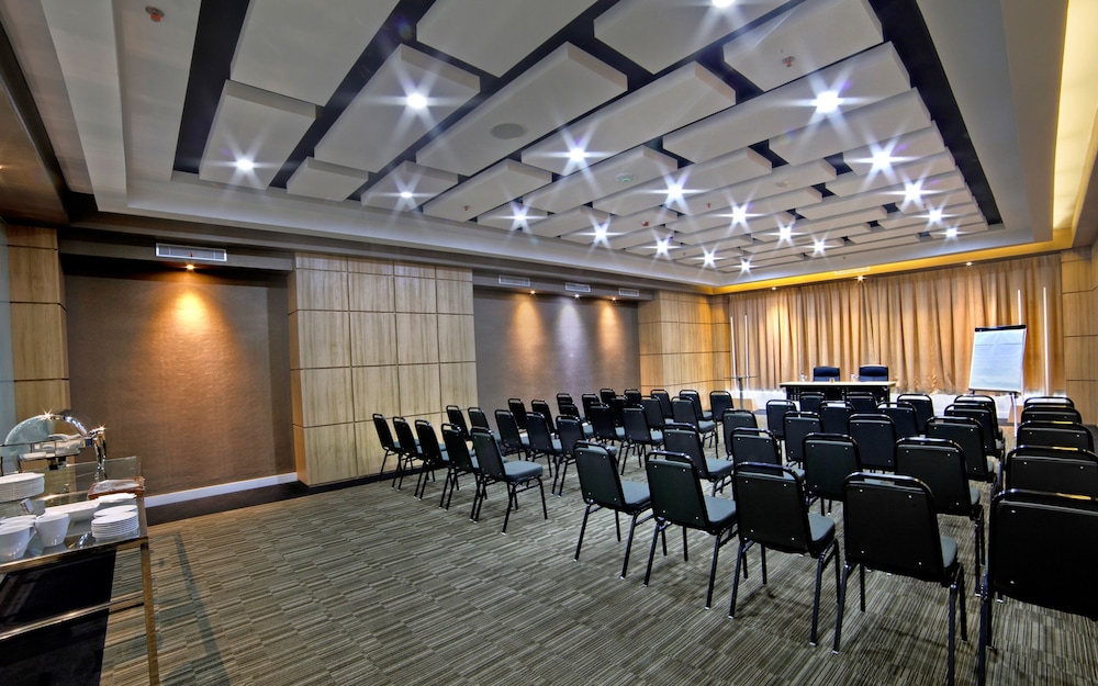 Brits Hotel Karawang 36/49