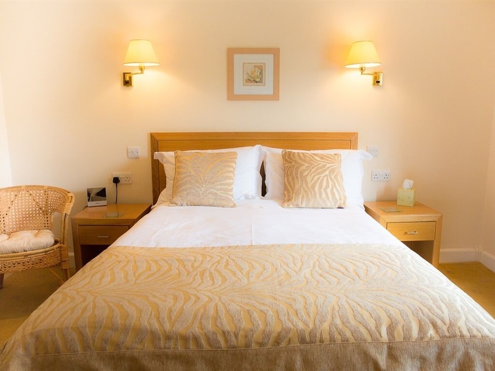 Llwyn Onn Guest House 4/13