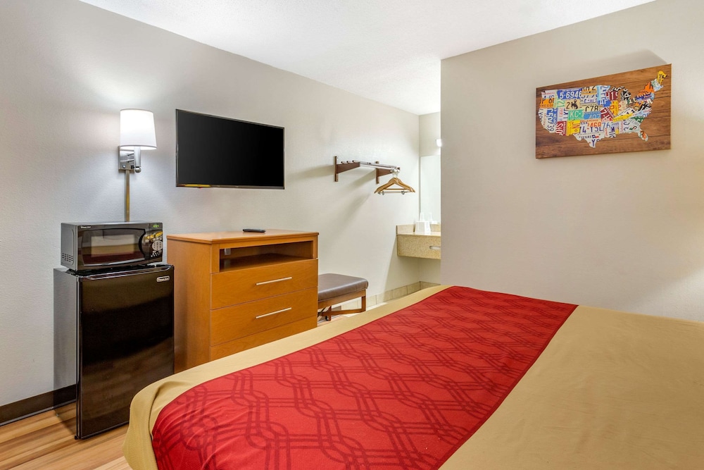 Econo Lodge Creedmoor - Butner 13/26