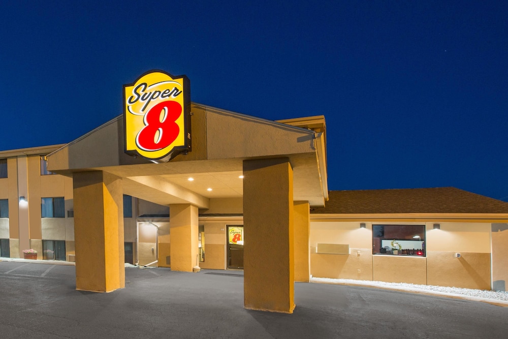 Super 8 by Wyndham Sioux City/Morningside Area 1/18