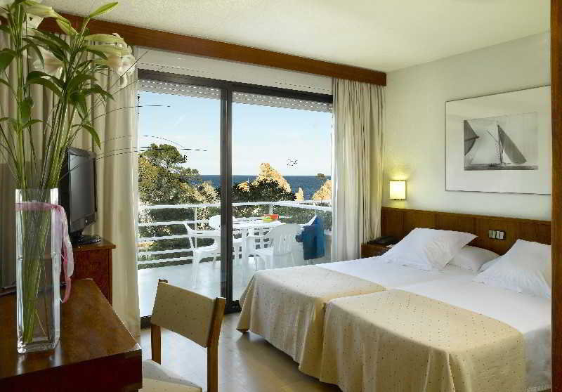 Gran Hotel Reymar 13/50