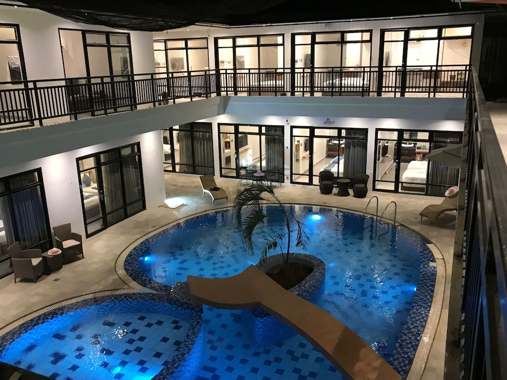White Breeze Palawan Boutique Hotel 46/69