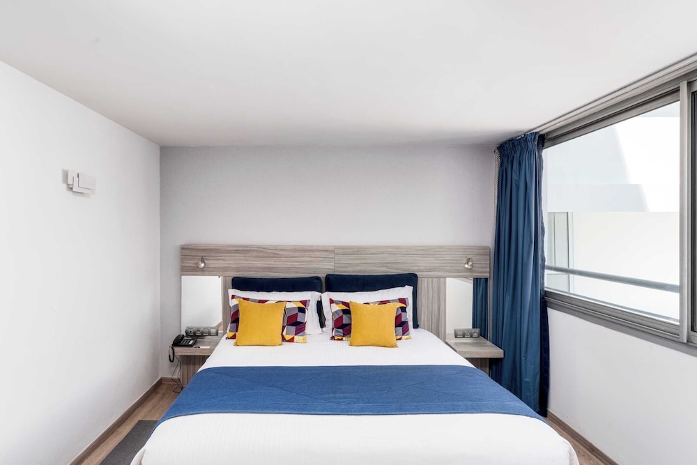 DUPLEX, FAMILY, SUITE