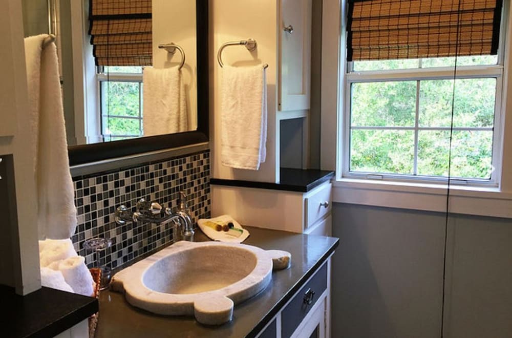 Dolan House B&B 20/20