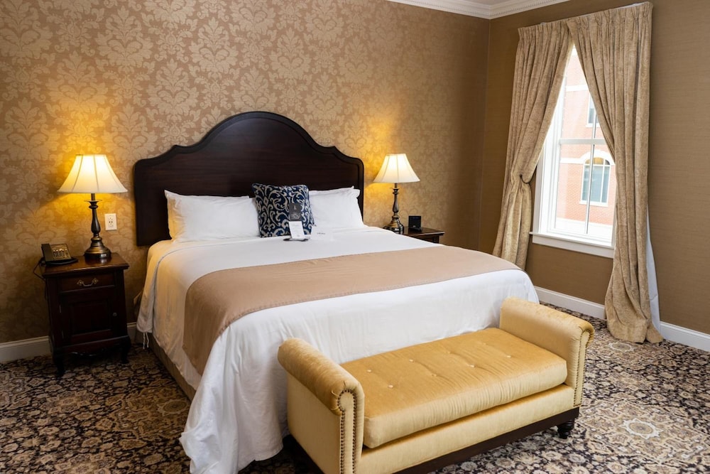 The Mount Vernon Grand Hotel 14/45