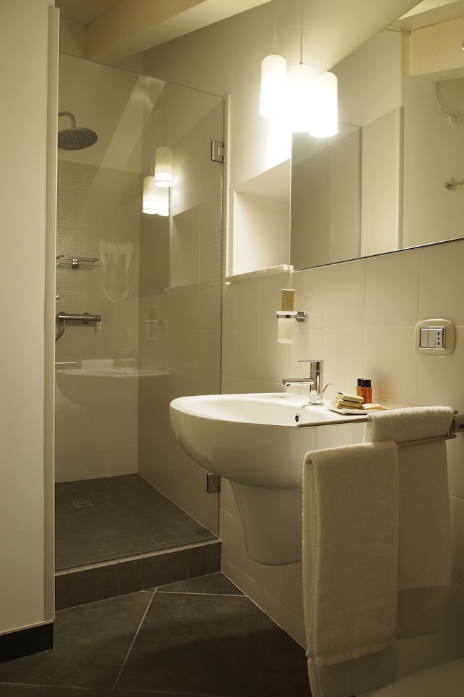 Terrazzani Suite 37/44