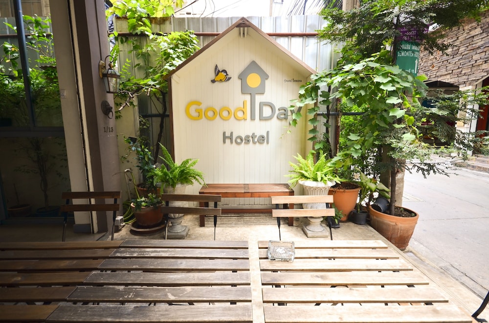 Good Day Hostel 3/63
