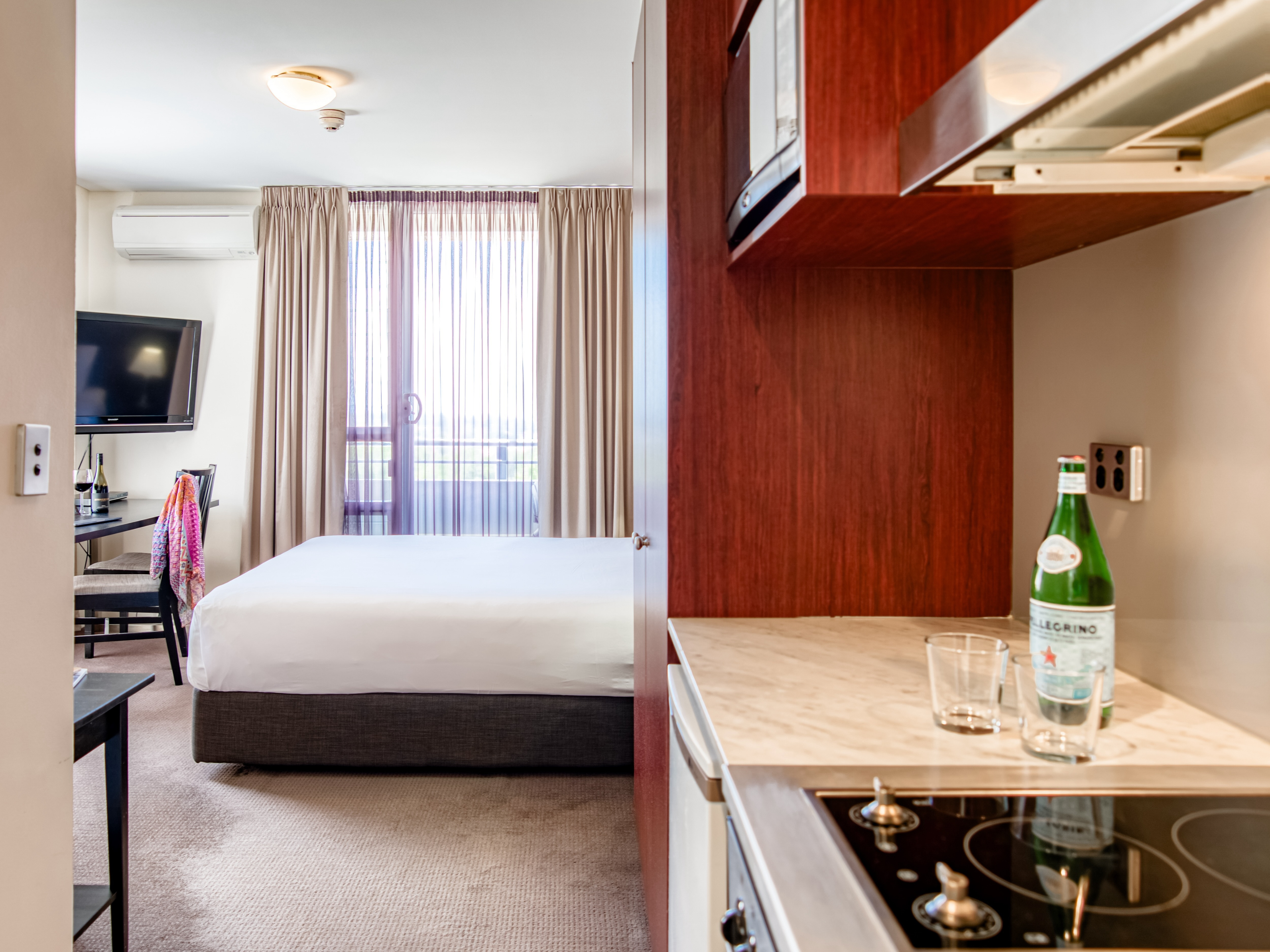 Park Regis Concierge Apartments 23/41