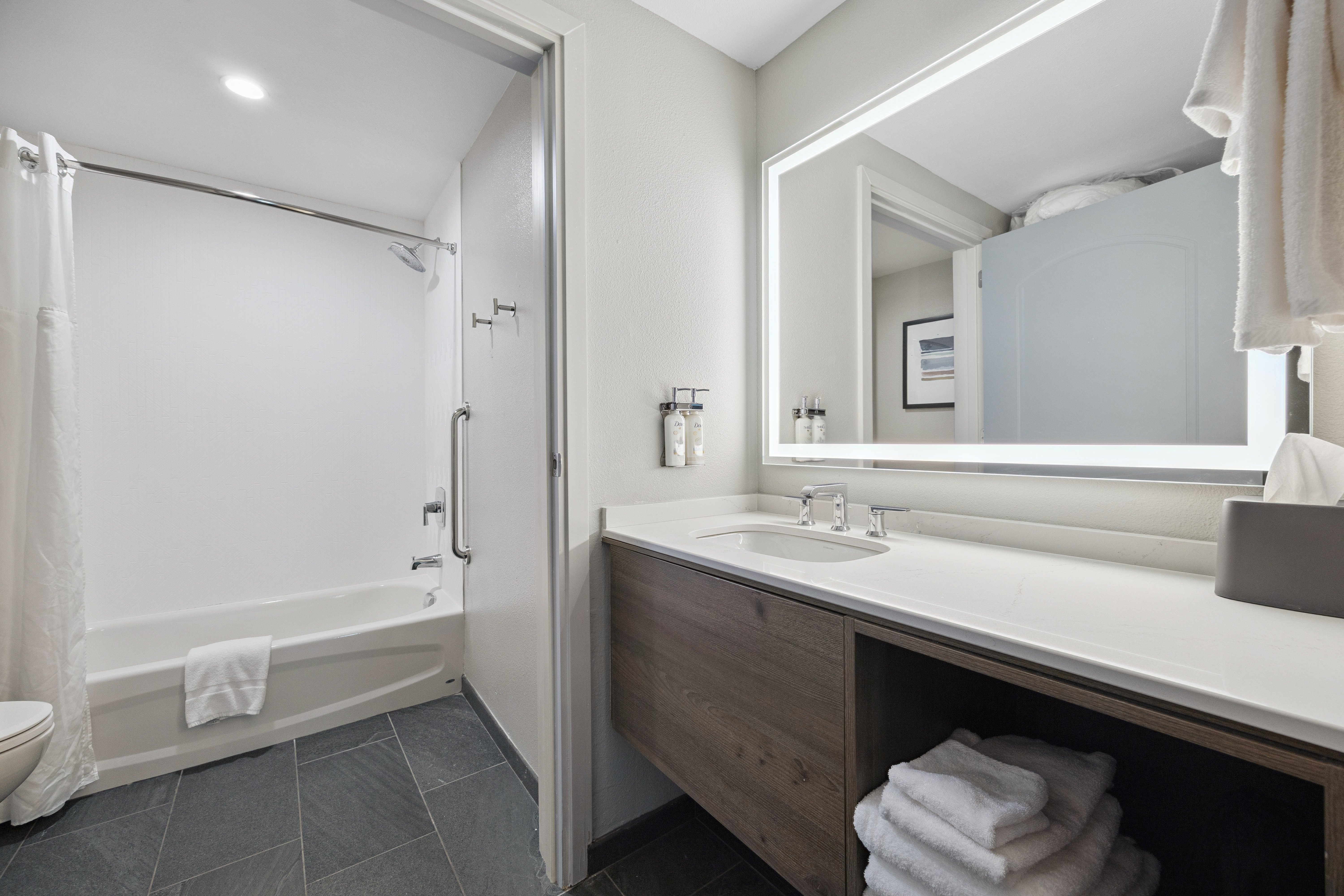 Staybridge Suites Sacramento - Woodland, an IHG Hotel 48/50