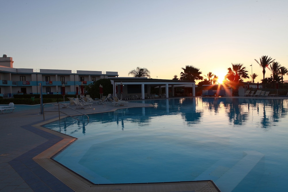 CLUB ESSE SELINUNTE BEACH 41/42