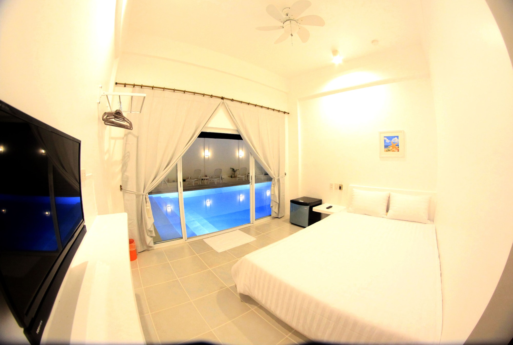 STANDARD, POOL VIEW