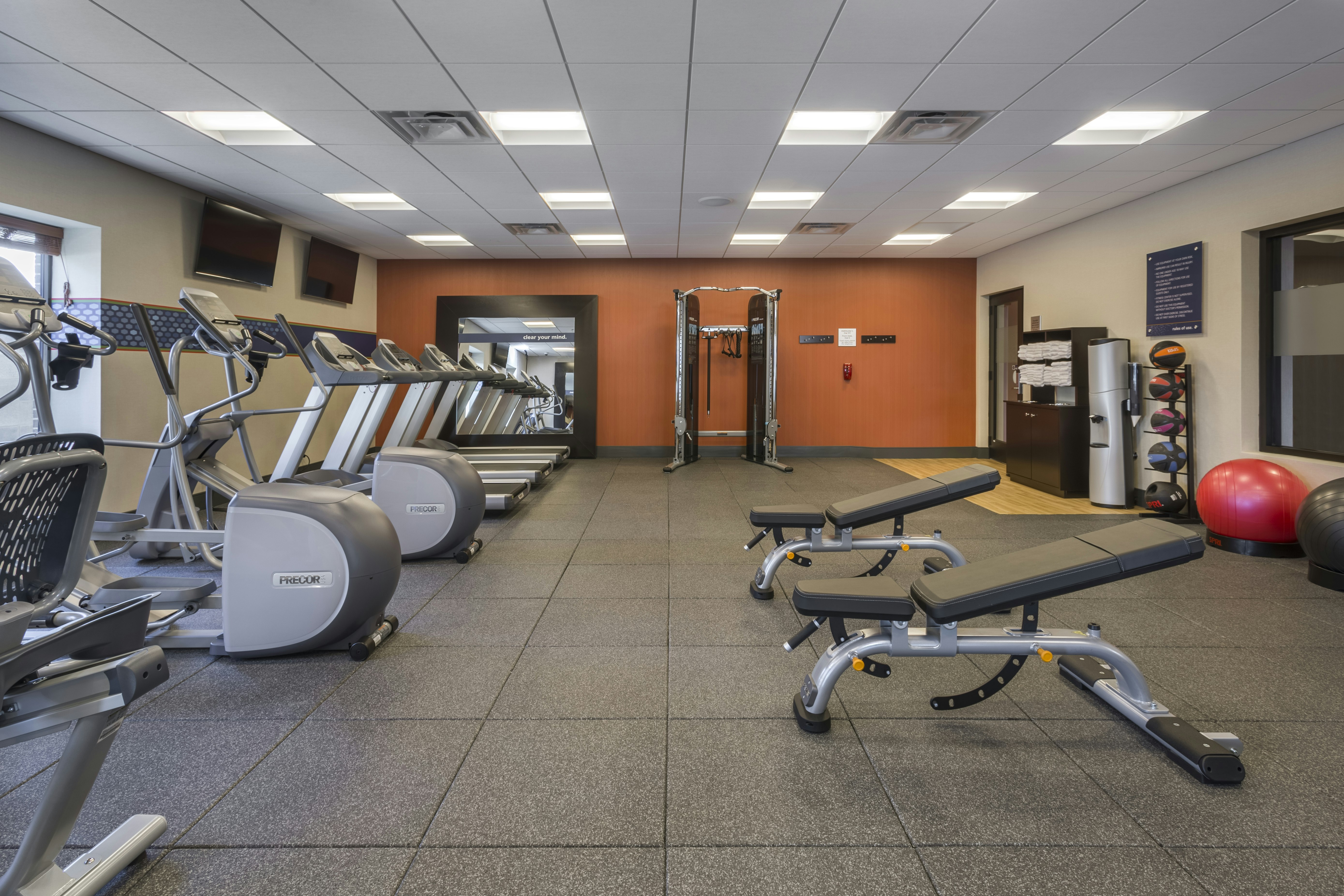 Hampton Inn & Suites Newport-Cincinnati 23/44