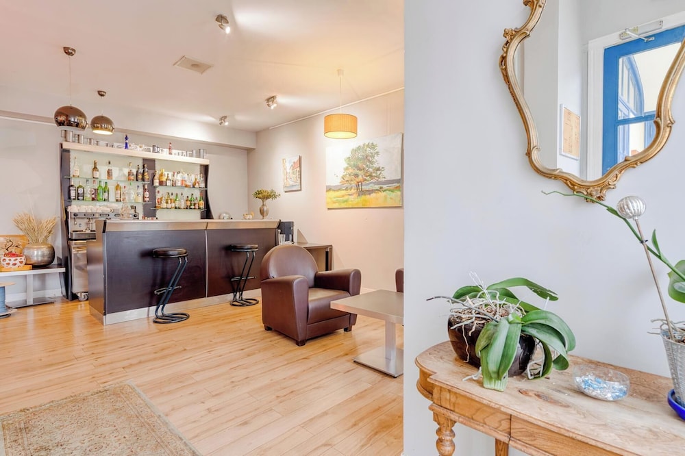 HOTEL LE PLAT D'ETAIN 4/39