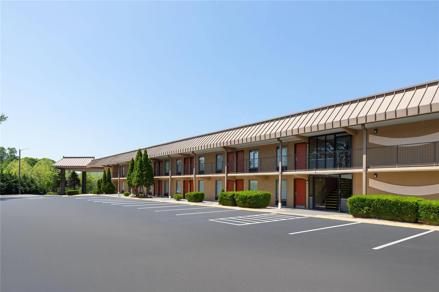 Baymont By Wyndham Knoxville I-75 4/45