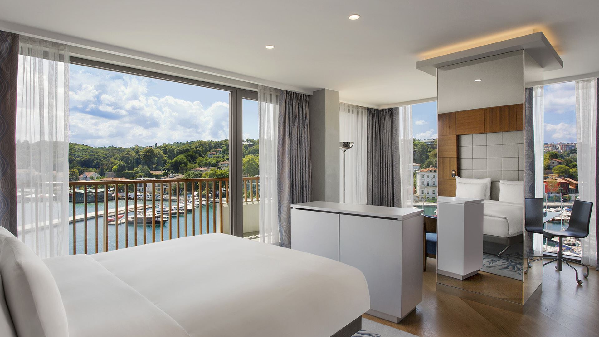 PANORAMIC, SUITE, BOSPHORUS VIEW, JETTED TUB