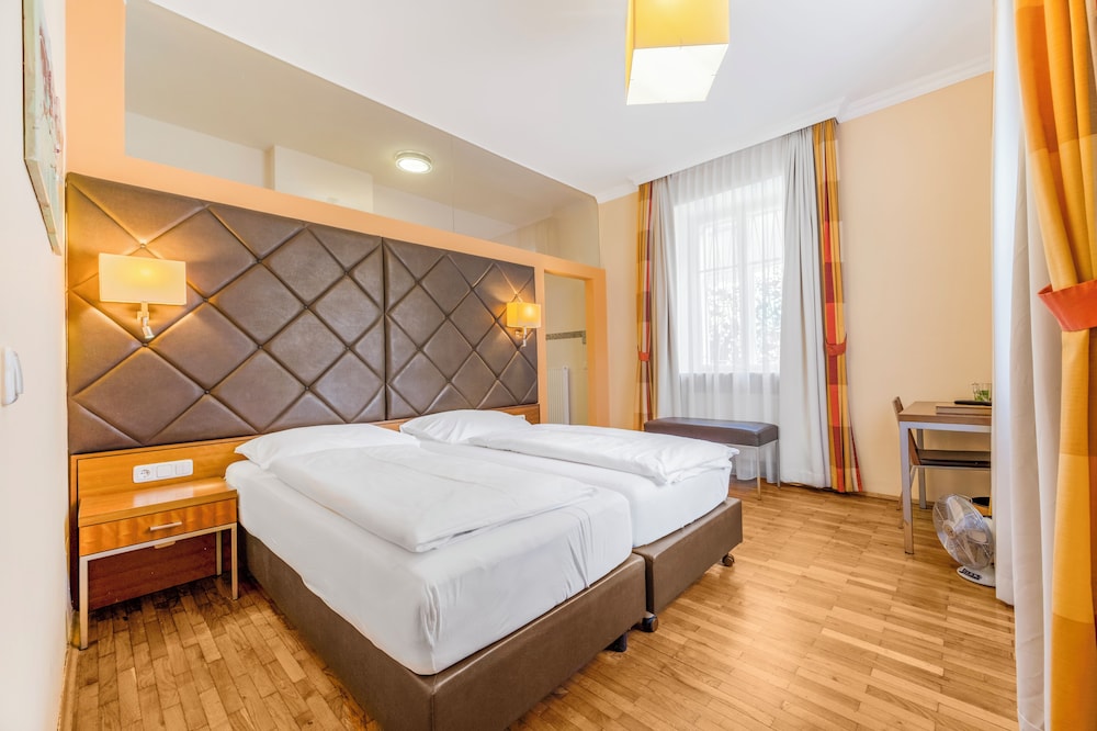 Villa Ceconi By Das Grune Hotel Zur Post - 100 Bio 20/82