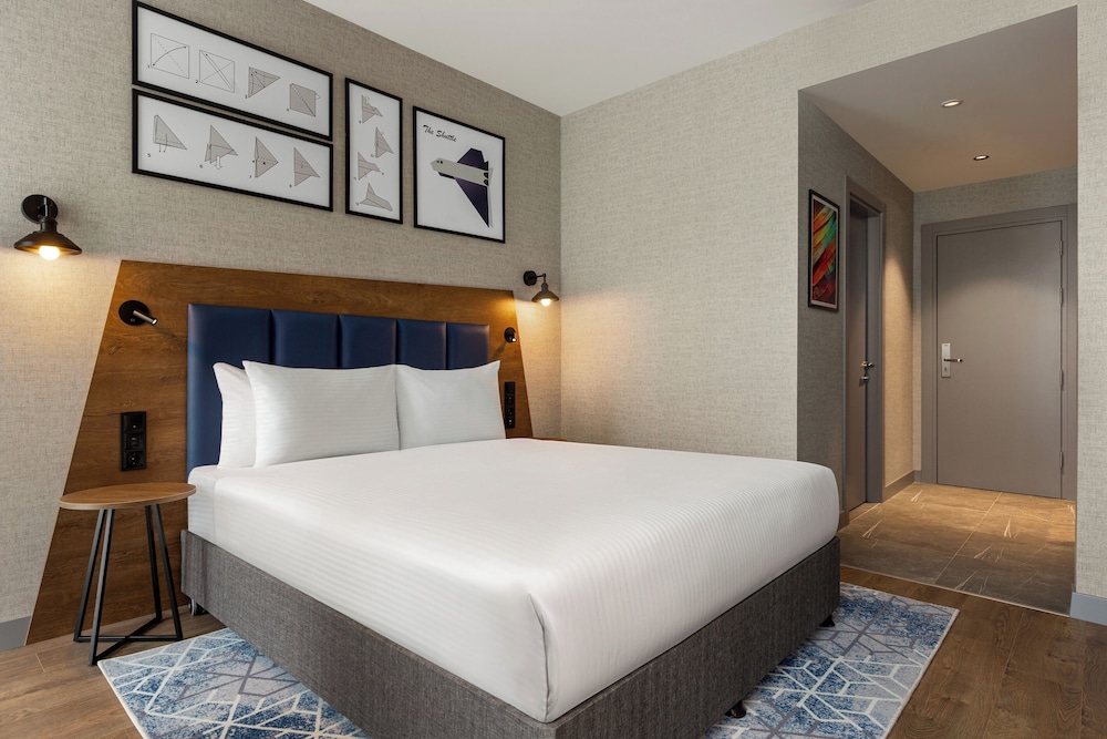STANDARD, FRENCH BED
