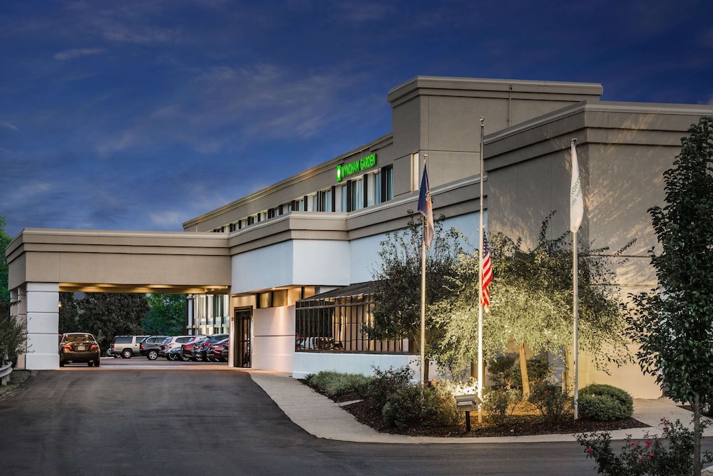 Wyndham Garden Pittsburgh Airport 2/32